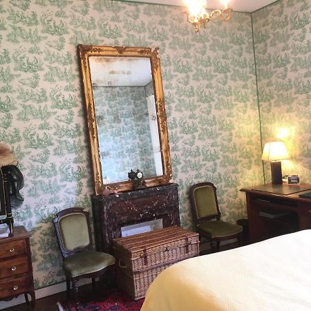 Chateau De La Ville-Hue Guer Екстериор снимка